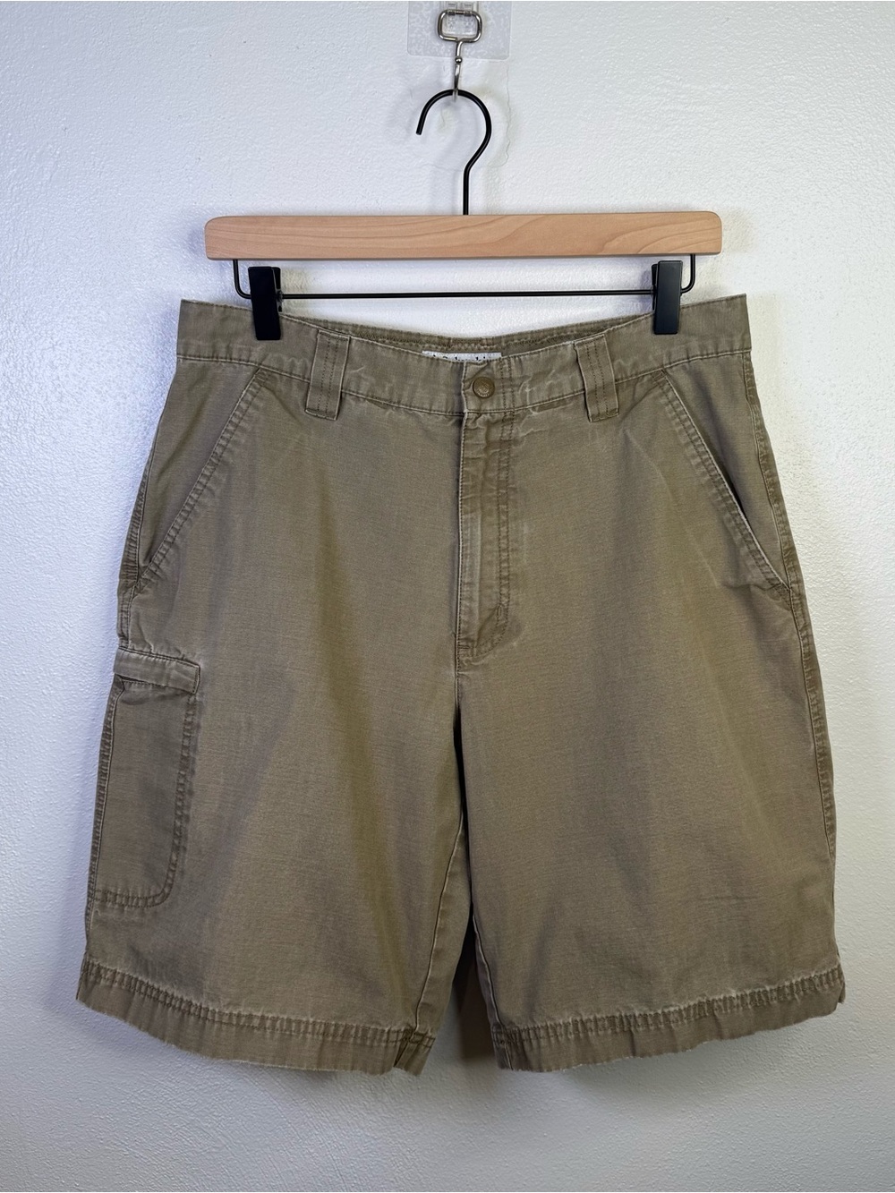 Columbia Men’s Light Brown Cotton Canvas Cargo Shorts Relaxed Fit Waist Size 32